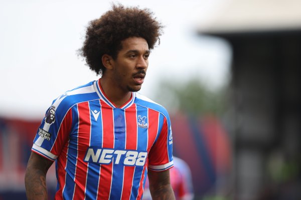 水晶宫后场球员理查兹:阿森纳配得上获胜 ,任意球是他们的强项