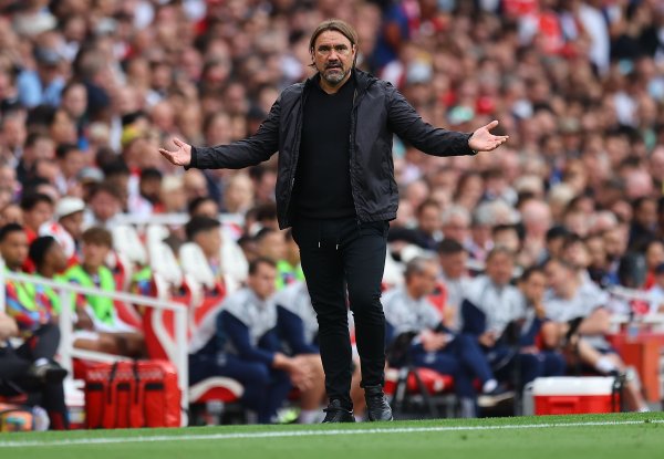 法尔克：我们应该更好地防卫  对方传中 近两个客场应战    球队丢球太多